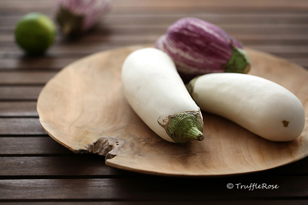 【微波白圆茄佐芝麻豆瓣酱|mr blogger 松露玫瑰】